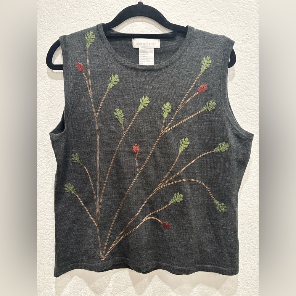 Vintage Pierre Cardin gray wool blend sleeveless sweater vest floral embroidery